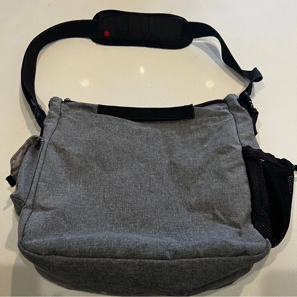 Skip Hop Gray Diaper Bag -grey